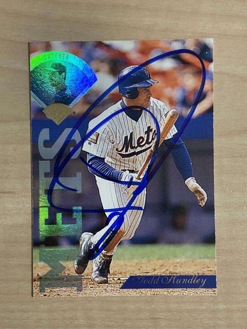 TODD HUNDLEY NEW YORK METS SIGNED AUTOGRAPHED 1995 LEAF CARD #3 W/COA