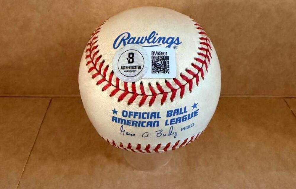 TONY TAYLOR DETROIT TIGERS SIGNED AUTO A.L. BASEBALL BECKETT AUTH