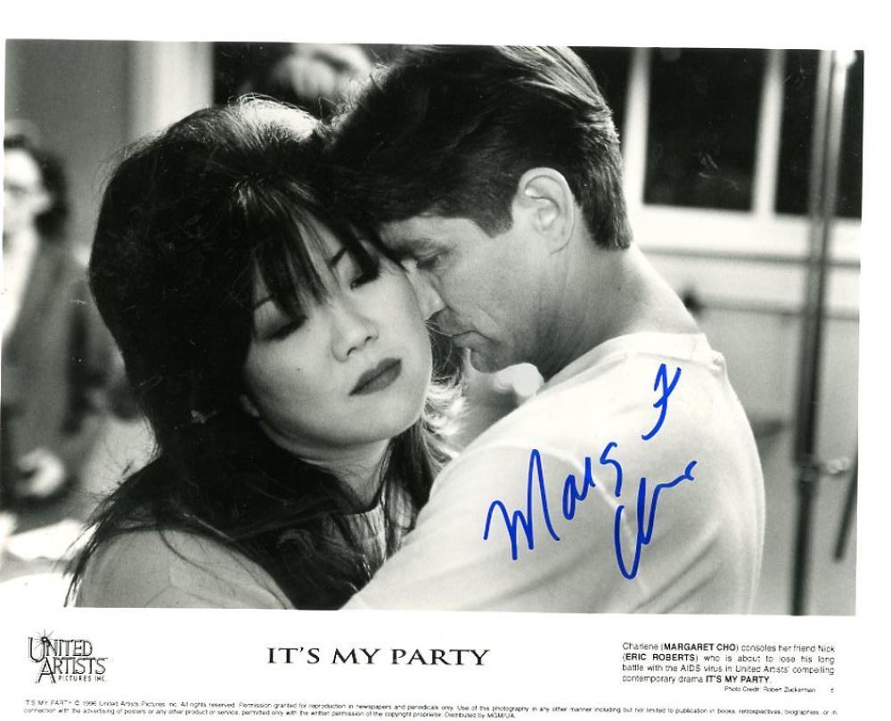 MARGARET CHO ACTRESS "IT'S MY PARTY" SIGNED AUTOGRAPHED 8X10 PHOTO W/ COA