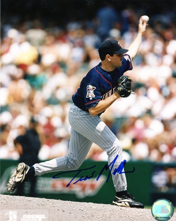 TRAVIS MILLER MINNESOTA TWINS SIGNED AUTOGRAPHED 8X10 PHOTO