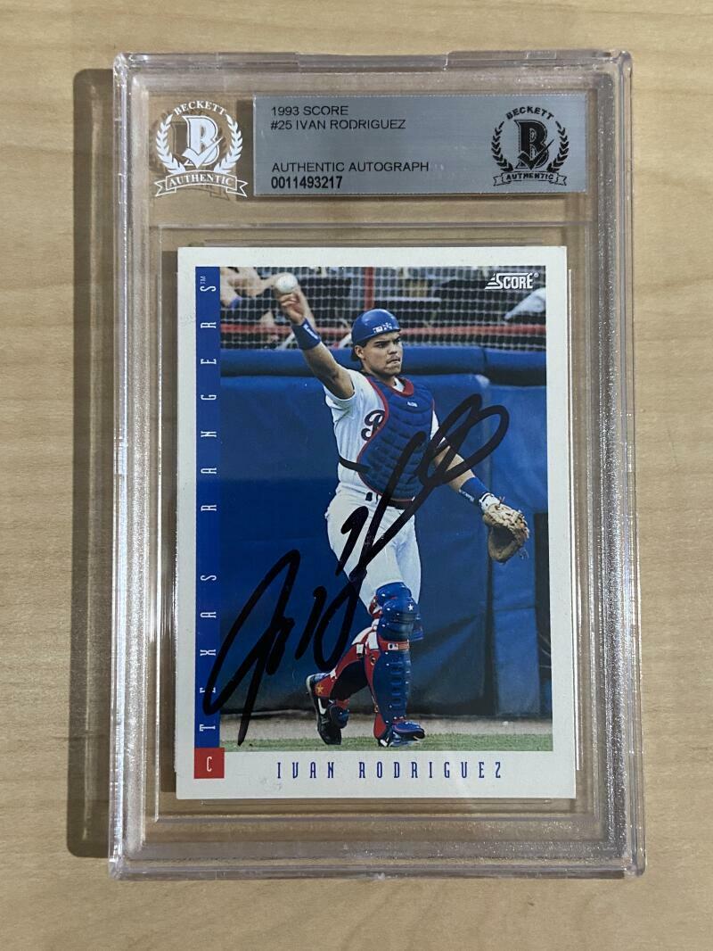 1993 SCORE IVAN RODRIGUEZ RANGERS AUTHENTIC AUTOGRAPH BECKETT CERTIFIED