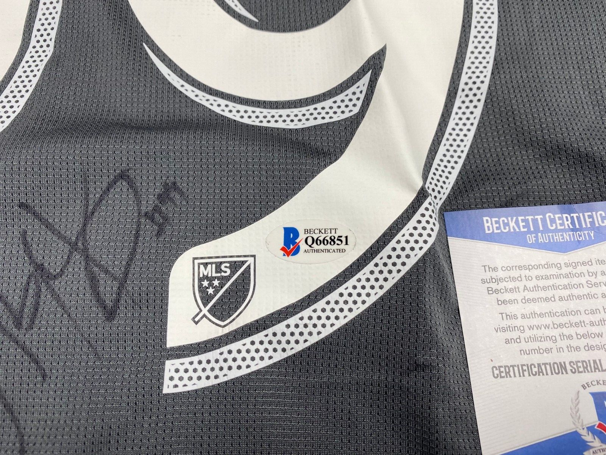 ABU DANLADI #99 MINNESOTA UNITED SIGNED AUTOGRAPHED SOCCER JERSEY BECKETT RARE