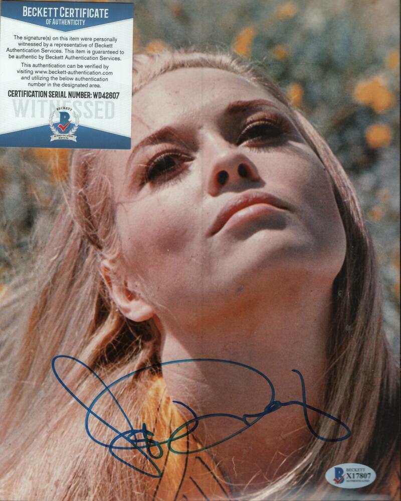 FAYE DUNAWAY FAMOUS ACTRESS SIGNED 8X10 PHOTO BECKETT WD42607