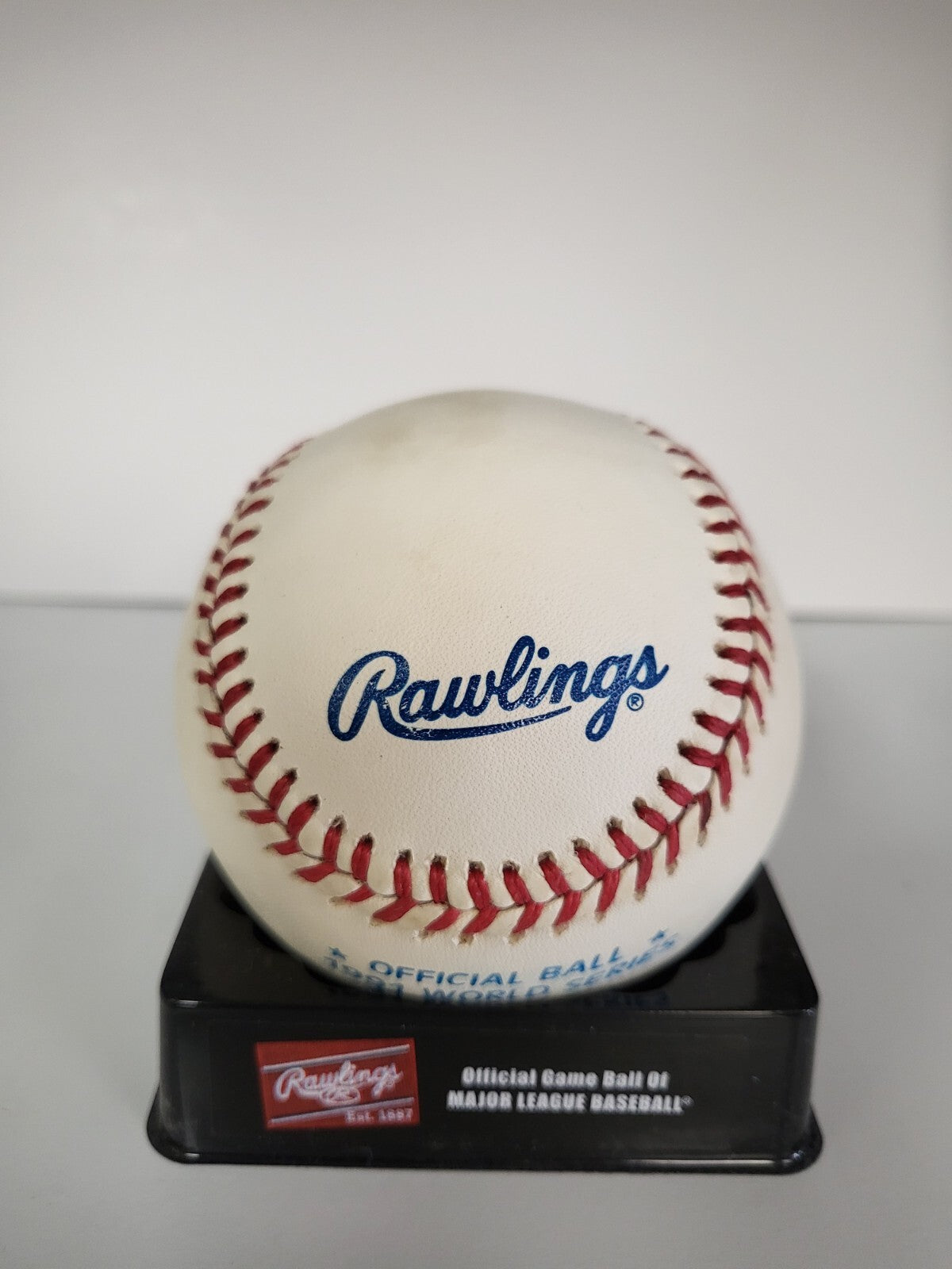 1991 OFFICIAL WORLD SERIES UNSIGNED RAWLINGS BASEBALL