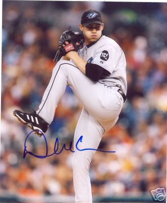 DUSTIN MCGOWAN TORONTO BLUE JAYS SIGNED 8X10 PHOTO COA