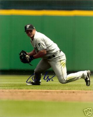 DAN UGGLA FLORIDA MARLINS SIGNED 8X10 PHOTO