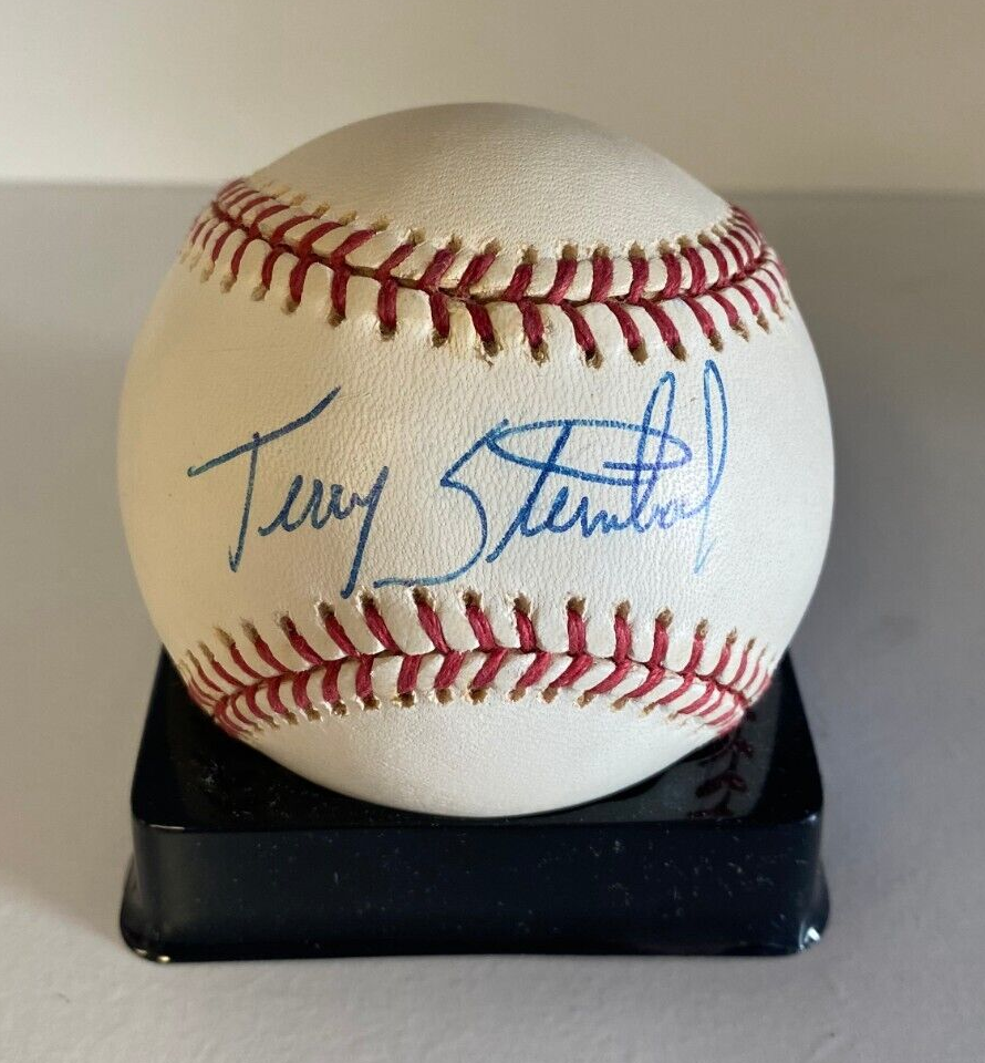 TERRY STEINBACH A'S/TWINS SIGNED AUTOGRAPHED A.L. BASEBALL BECKETT AUTH