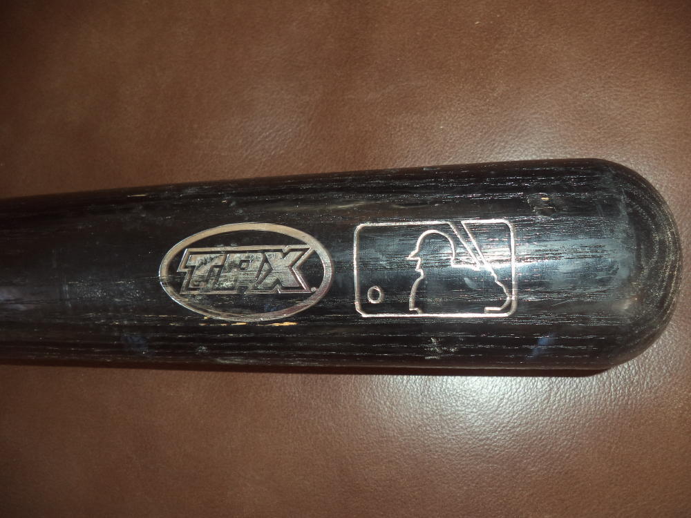 ALEX ARIAS SEATTLE MARINERS GAME USED LOUISVILLE SLUGGER BAT