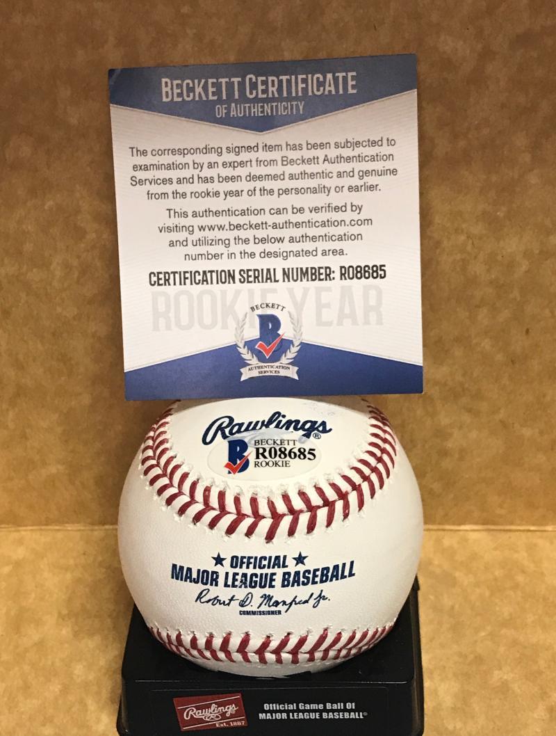 AUSTIN MEADOWS DETROIT TIGERS ROOKIE YEAR SIGNED ML BASEBALL BECKETT R08685
