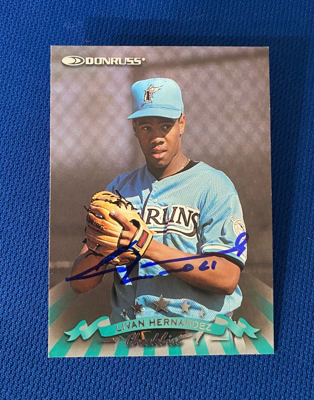 1998 DONRUSS LIVAN HERNANDEZ FL MARLINS AUTOGRAPHED SIGNED CARD #75 W/COA *