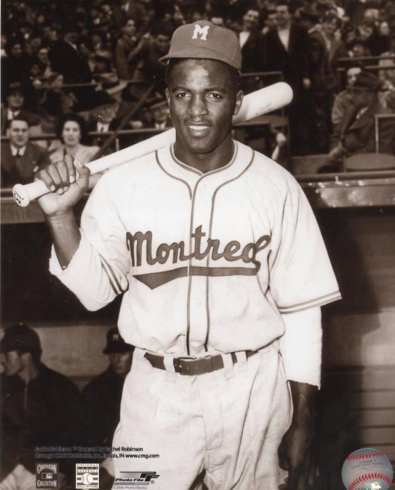 JACKIE ROBINSON MONTREAL MINOR LEAGUES UNSIGNED 8X10 PHOTO