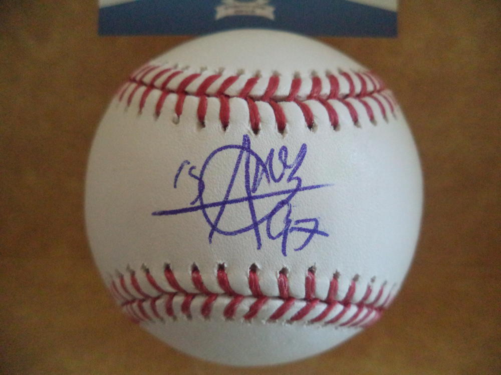 YANIO PEREZ TEXAS RANGERS CUBA ROOKIE YEAR SIGNED M.L. BASEBALL BECKETT R07531