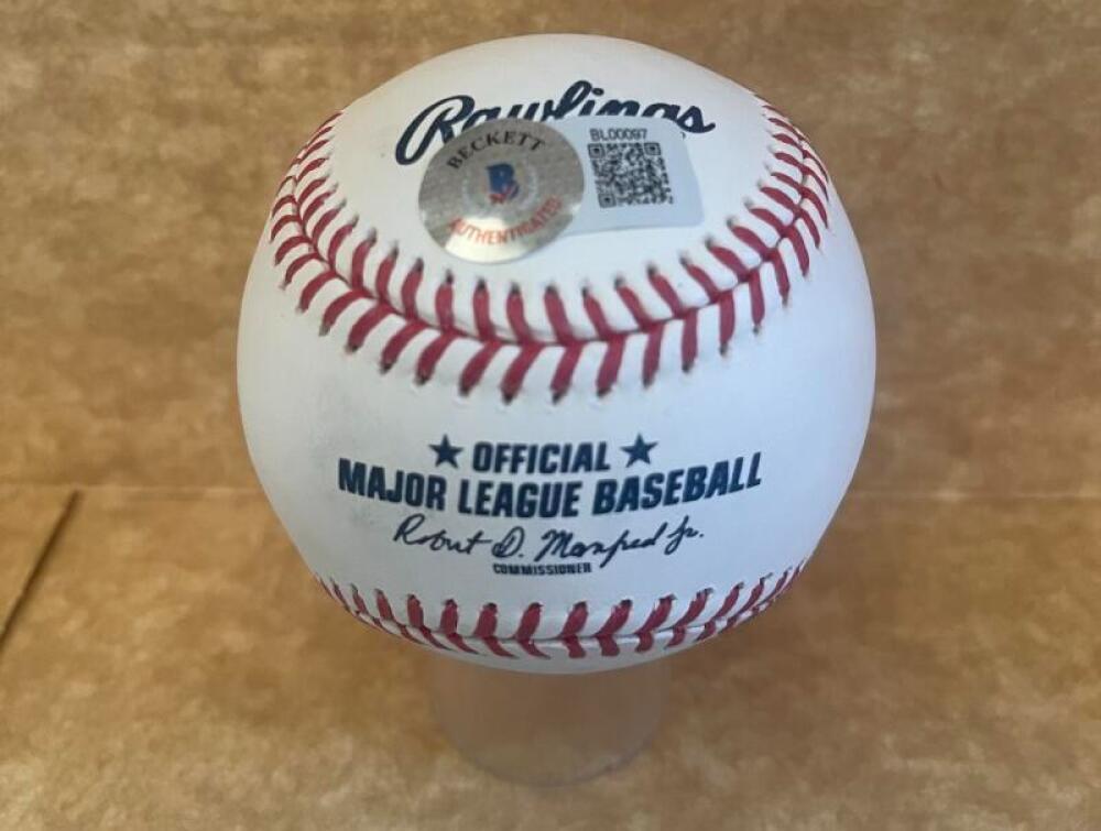TITO LANDRUM 83 WS CHAMPS SIGNED AUTOGRAPHED M.L. BASEBALL BECKETT AUTH