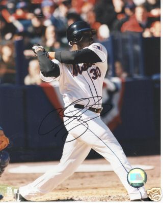 CLIFF FLOYD NEW YORK METS SIGNED 8X10 PHOTO W/COA
