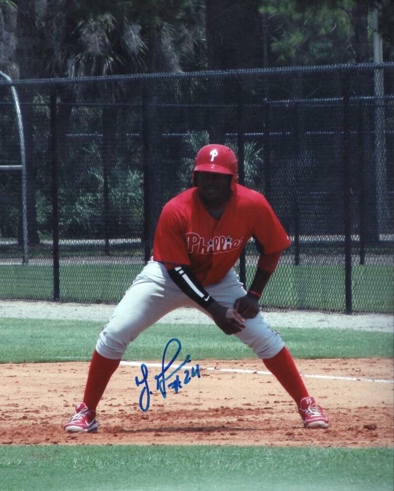 LARRY GREENE PHILADELPHIA PHILLIES SIGNED AUTOGRAPHED 8X10 PHOTO W/ COA