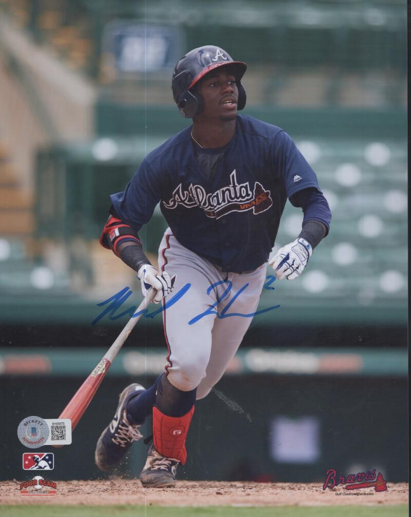 MICHAEL HARRIS BRAVES SIGNED AUTOGRAPHED 8X10 PHOTO BECKETT BH95675