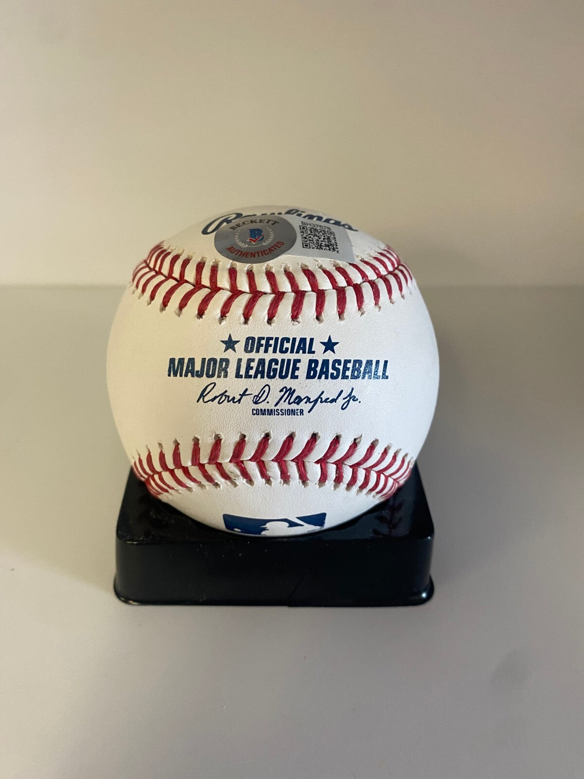 CARLOS CORREA MINNESOTA TWINS SIGNED AUTOGRAPHED M.L. BASEBALL BECKETT AUTH *