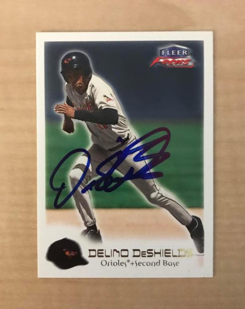DELINO DESHIELDS BALTIMORE ORIOLES SIGNED AUTOGRAPHED 2000 FLEER CARD #12 W/COA