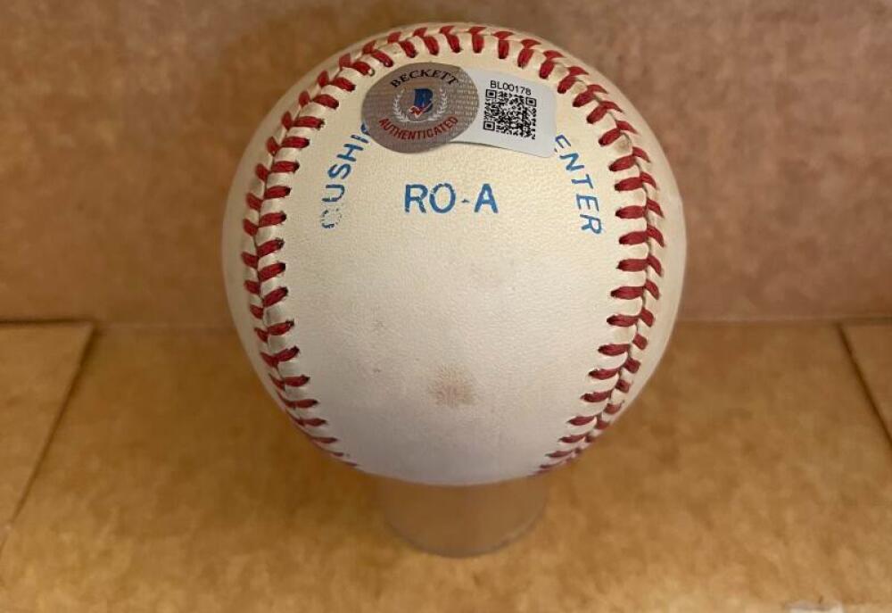 JEFF TORBORG DODGERS/TWINS SIGNED AUTOGRAPHED A.L. BASEBALL BECKETT AUTH
