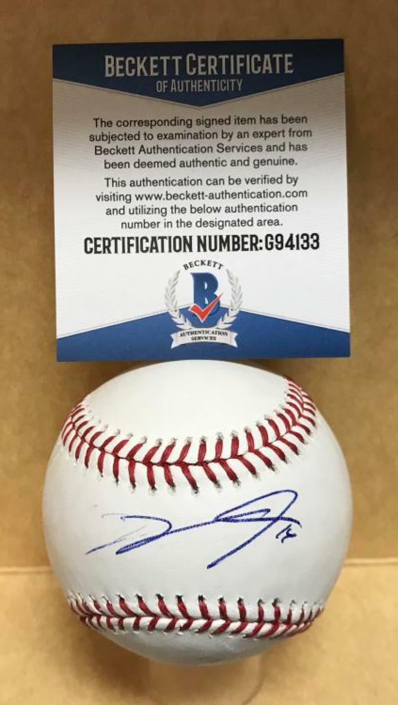 VICTOR ROBLES WASHINGTON NATIONALS SIGNED M.L. BASEBALL BECKETT G94133