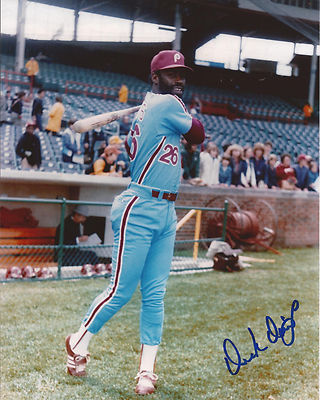 DICK DAVIS #26 PHILADELPHIA PHILLIES AUTOGRAPHED SIGNED 8X10 PHOTO W/COA