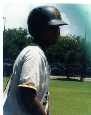 ERIC AVILA PITTSBURGH PIRATES SIGNED AUTOGRAPHED 8X10 PHOTO