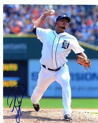 JOAQUIN BENOIT ACTION DETROIT TIGERS SIGNED AUTOGRAPHED 8X10 PHOTO