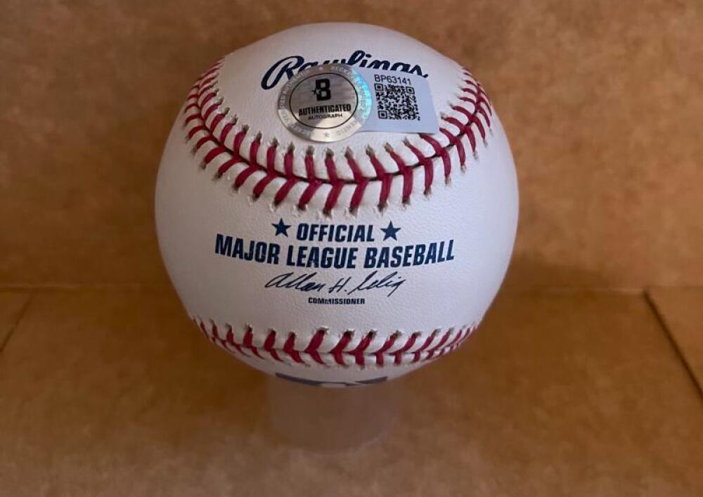 GIO GONZALEZ NATIONALS/A'S SIGNED AUTOGRAPHED M.L. BASEBALL BECKETT AUTH