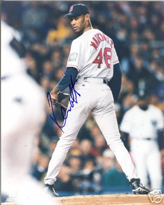 RAMON MARTINEZ BOSTON RED SOX SIGNED 8X10 PHOTO W/COA