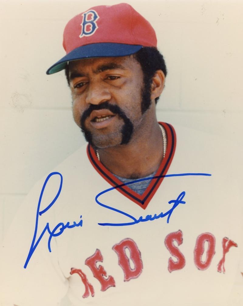 LUIS TIANT BOSTON RED SOX SIGNED 8X10 PHOTO W/COA
