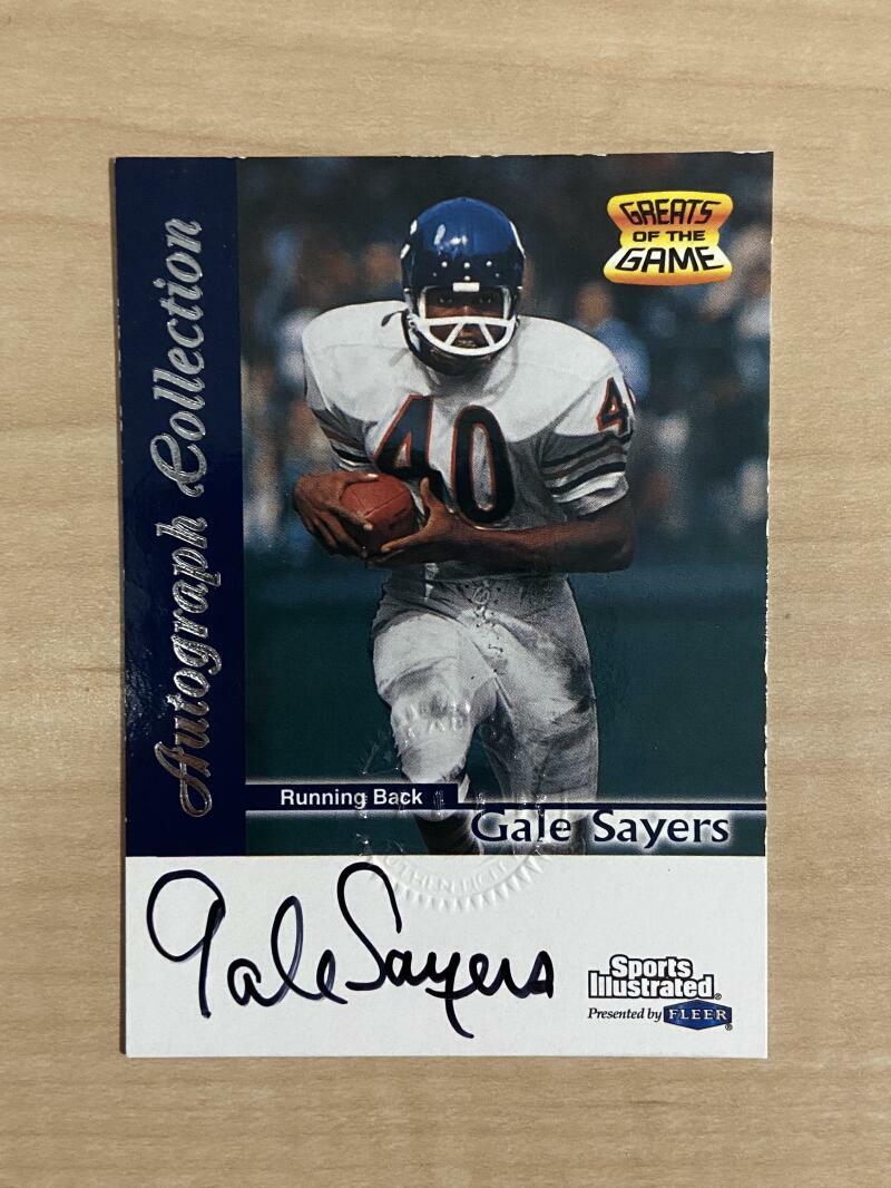 1999 FLEER SI GREATS OF THE GAME GALE SAYERS ON CARD 