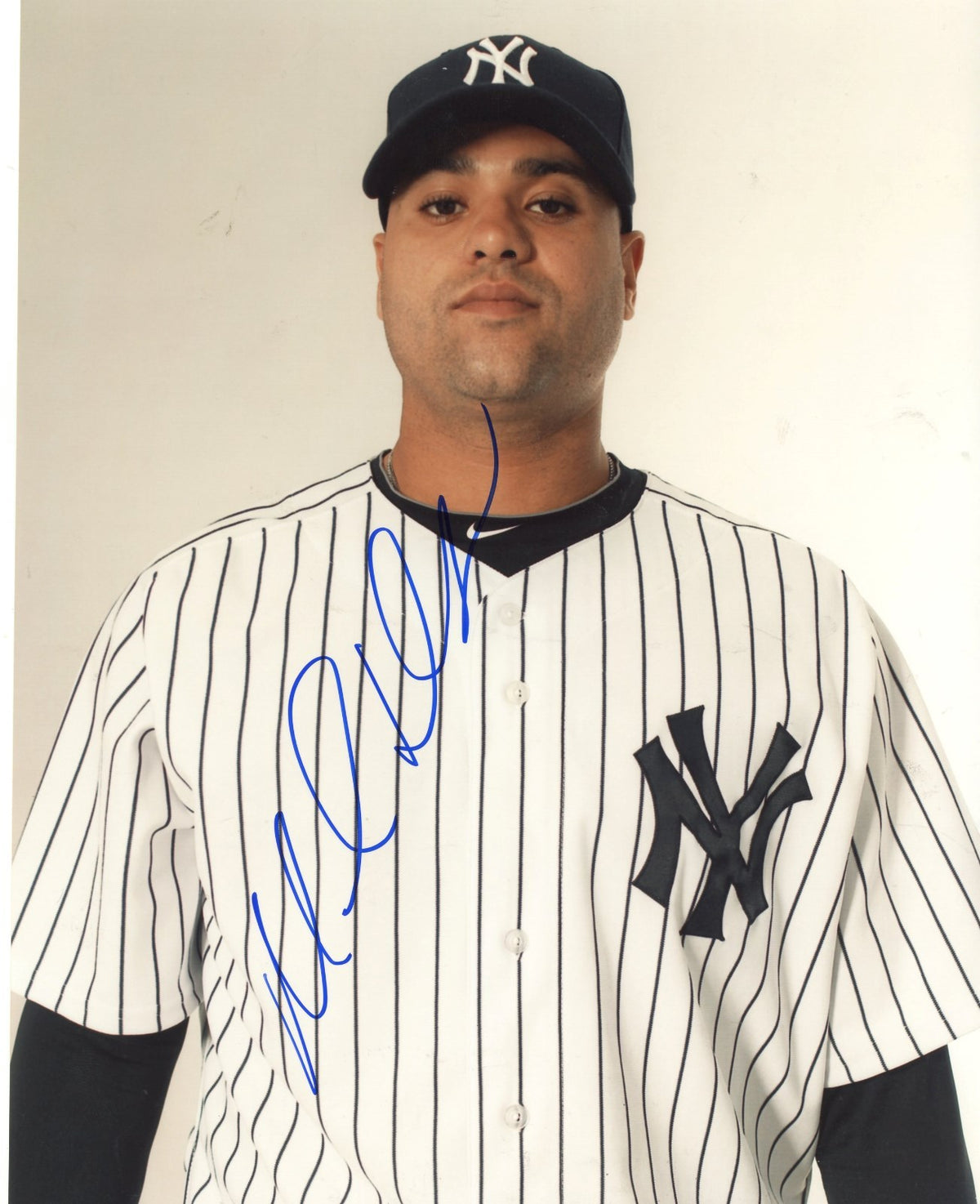 MANNY  DELCARMEN  NEW YORK  YANKEES   AUTOGRAPHED  SIGNED  8X10  PHOTO 