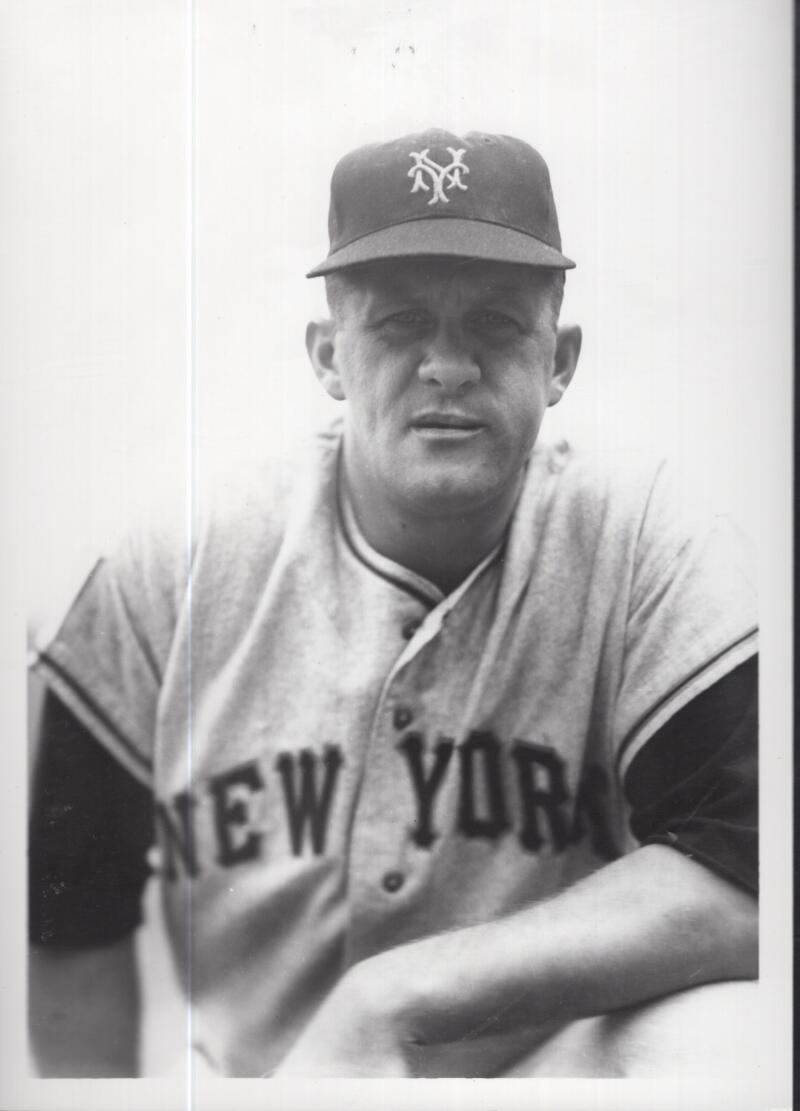 EBBA ST. CLAIRE NY GIANTS ORIGINAL BRACE UNSIGNED 5X7 PHOTO