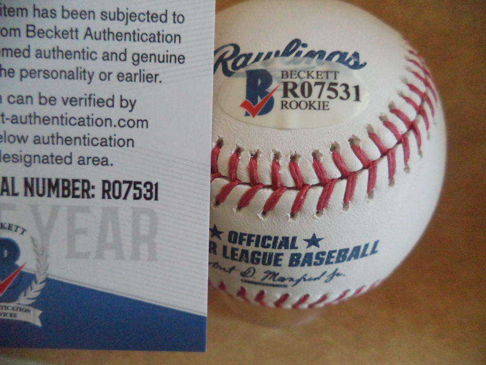 YANIO PEREZ TEXAS RANGERS CUBA ROOKIE YEAR SIGNED M.L. BASEBALL BECKETT R07531