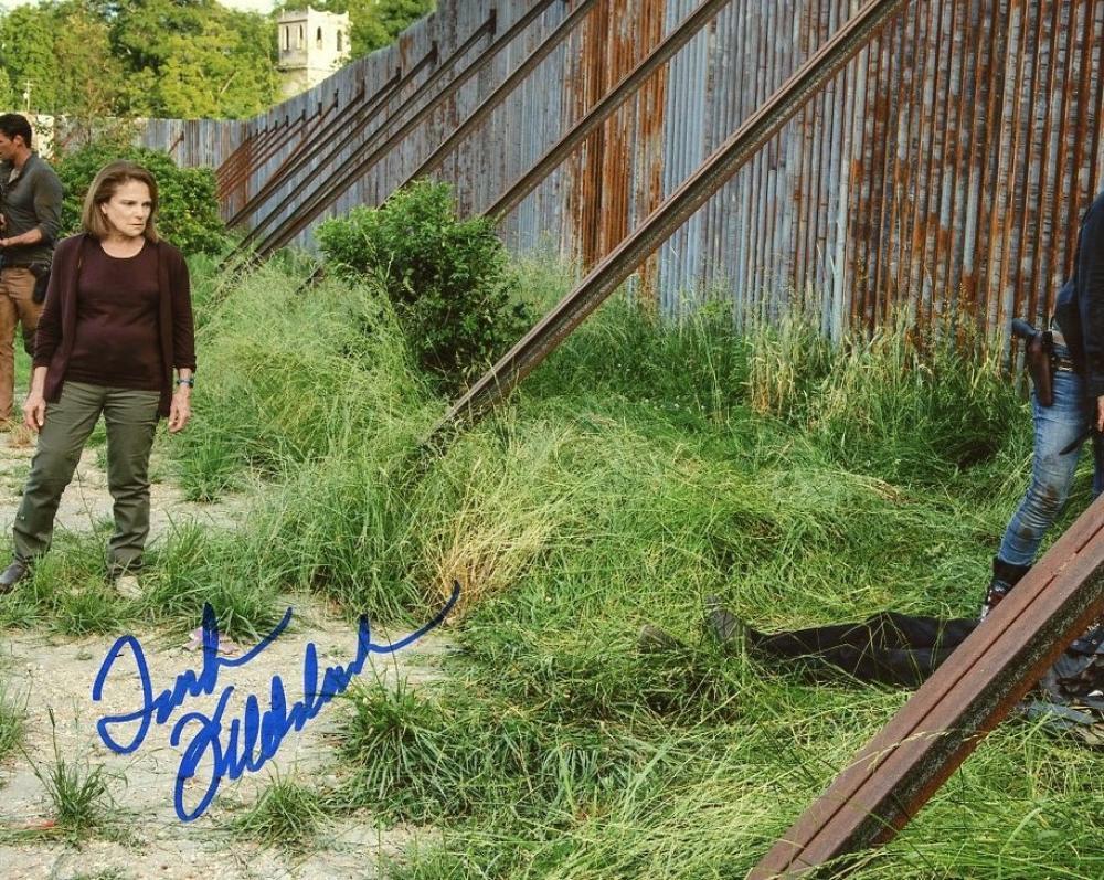 TOVAH FELDSHUH  FAMOUS ACTRESS SIGNED AUTOGRAPHED 8X10 PHOTO W/COA