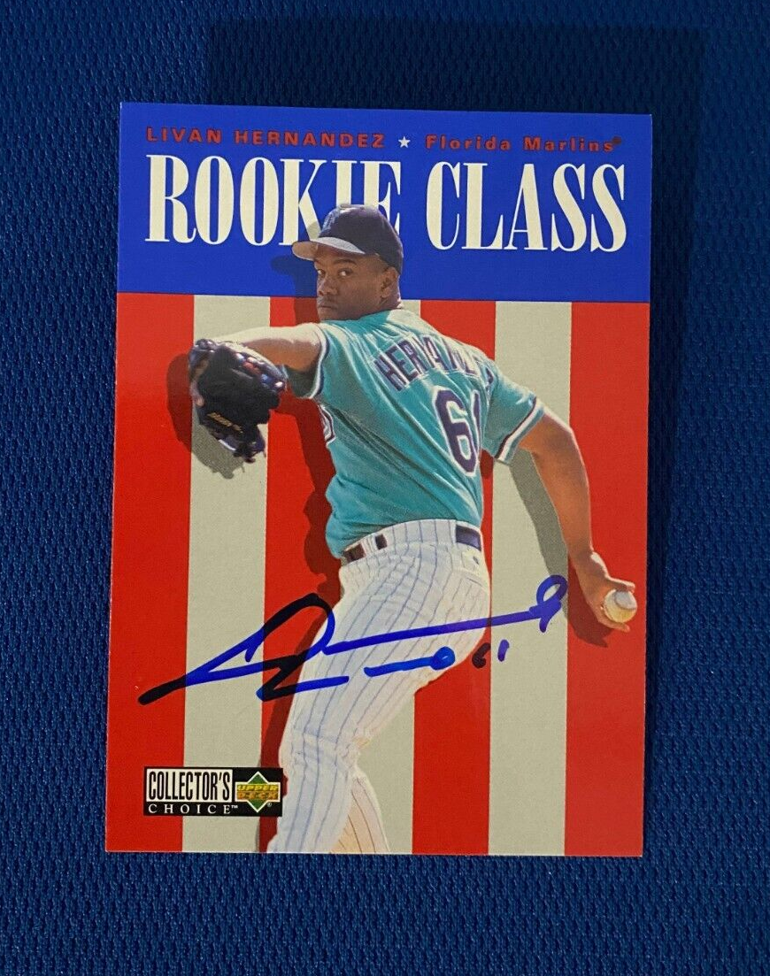 1996 UD COLLECTORS CHOICE LIVAN HERNANDEZ MARLINS RC SIGNED CARD #432 W/COA *