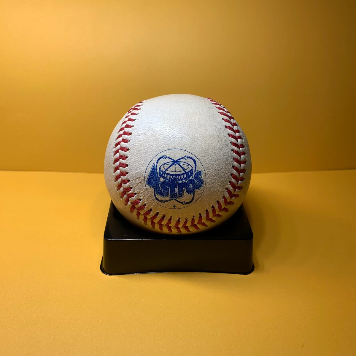 ART HOWE HARDLY VISIBLE SIGNED ON RARE HOUSTON ASTROS BASEBALL W/ COA