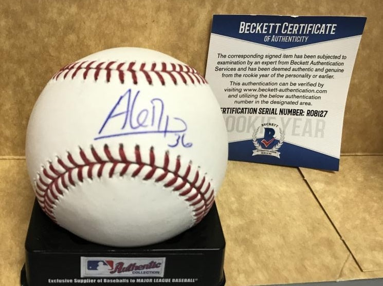 ALEDMYS DIAZ ST. LOUIS  CARDINALS   SIGNED M.L. BASEBALL ROOKIE YEAR BECKETT COA