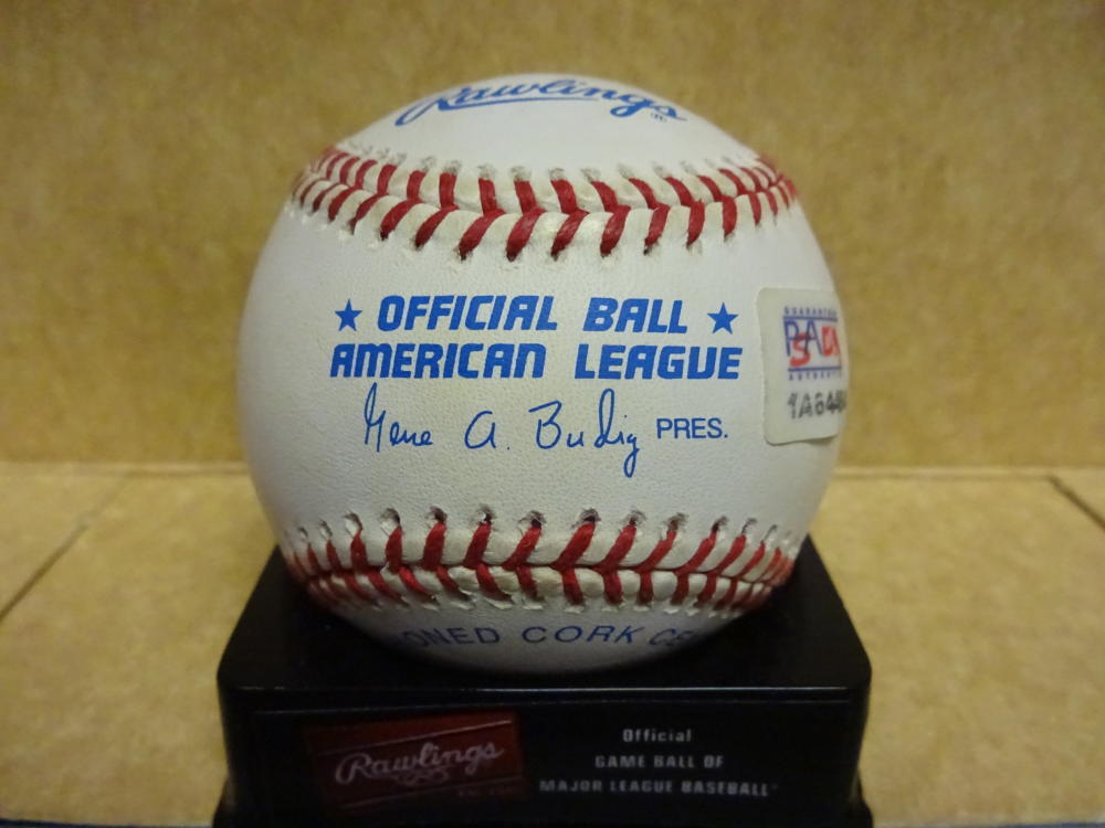 TOM HENRICH OLD RELIABLE YANKEES PSA STICKER SIGNED M.L. BASEBALL W/COA