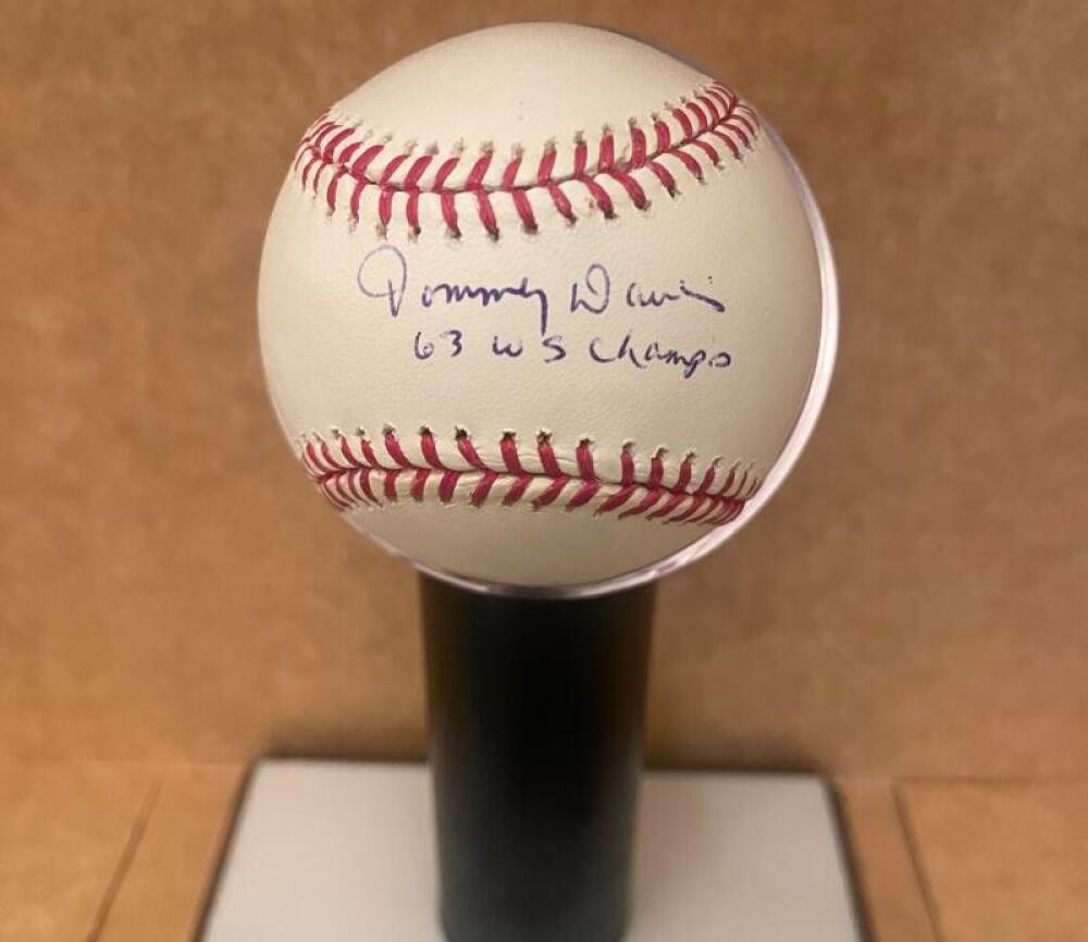 TOMMY DAVIS 63 WS CHAMPS SIGNED AUTO M.L. BASEBALL BECKETT AUTH