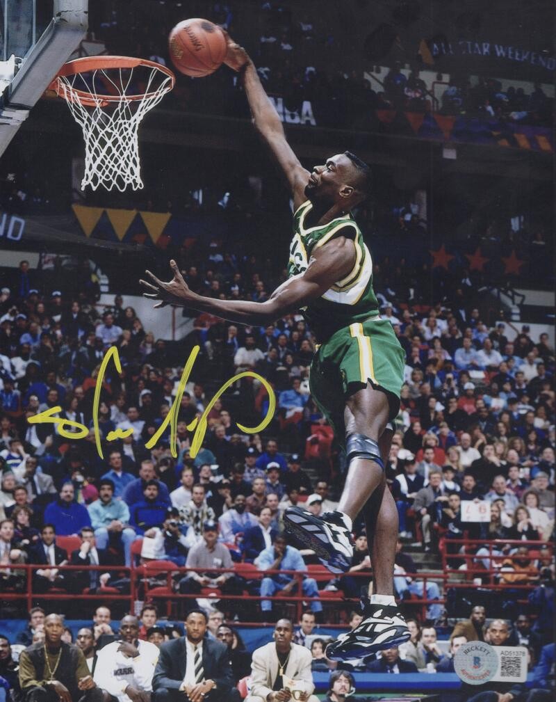 SHAWN KEMP SEATTLE SUPERSONICS SIGNED 8X10 PHOTO BECKETT AUTH