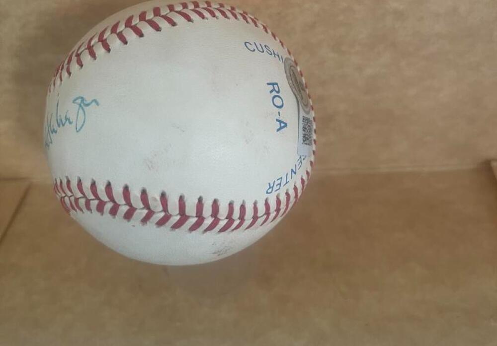 BRET SABERHAGEN ROYALS TONING SIGNED AUTOGRAPHED A.L. BASEBALL BECKETT AUTH