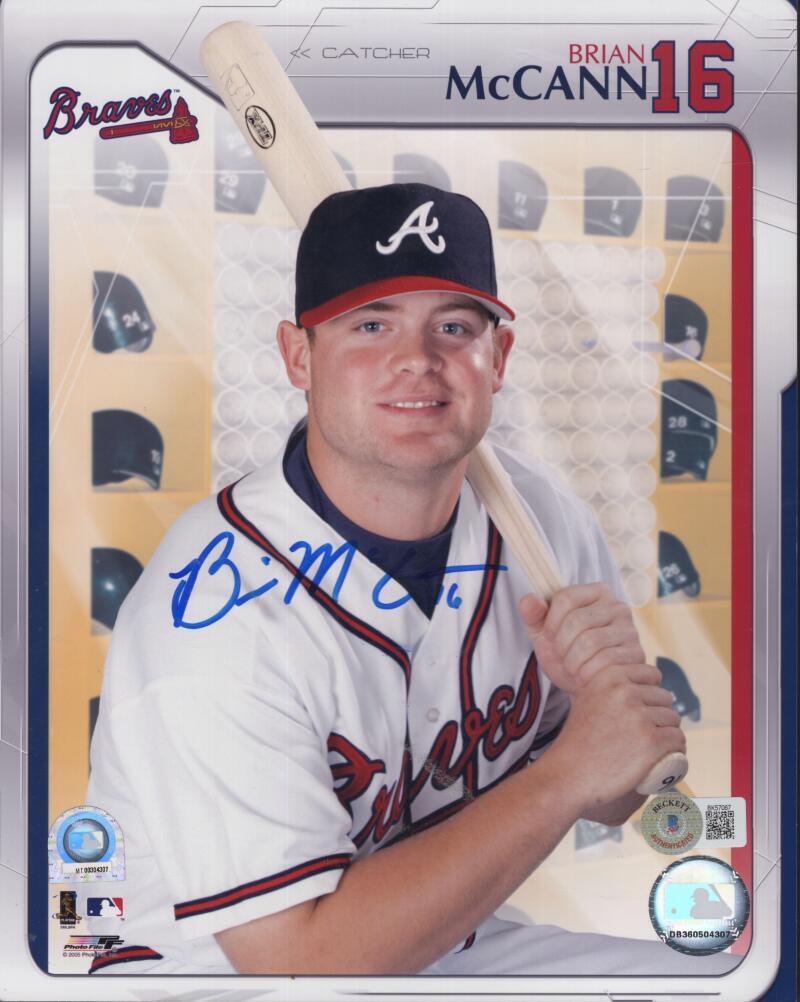 BRIAN MCCANN BRAVES SIGNED AUTOGRAPHED 8X10 PHOTO BECKETT BK57067