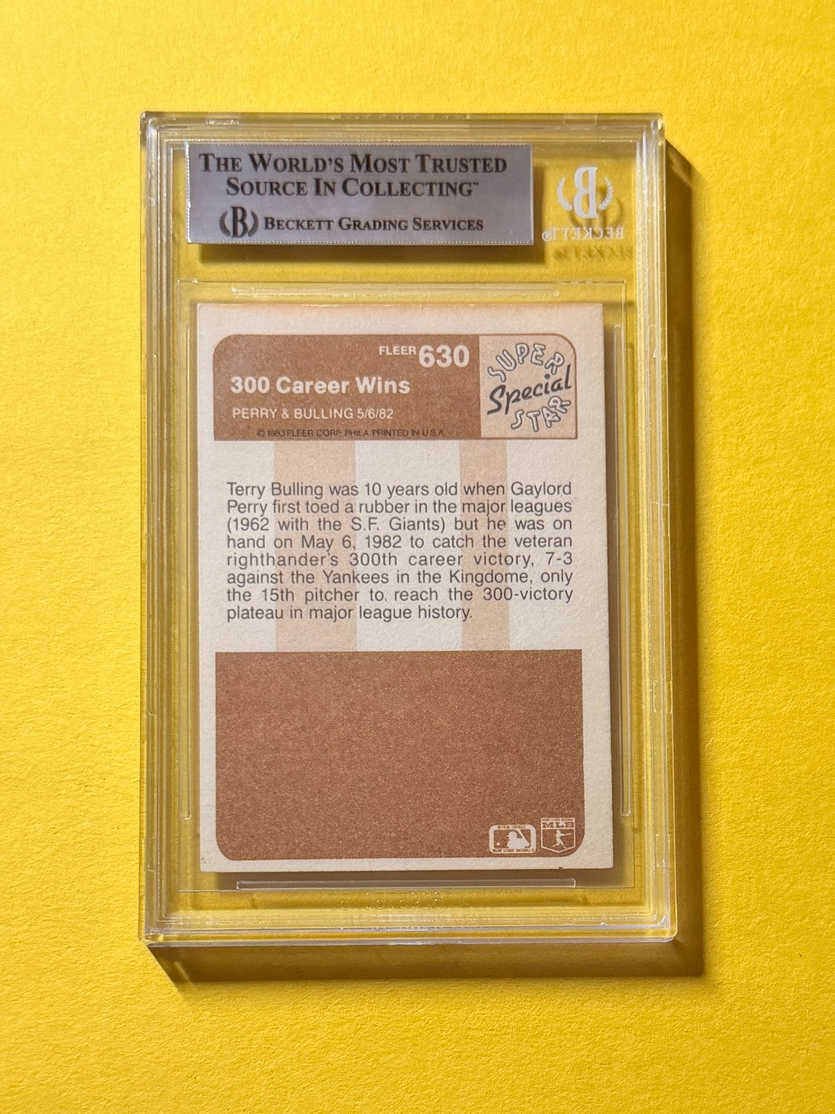 1983 FLEER GAYLORD PERRY #630 SIGNED AUTO CARD BECKETT AUTHENTIC MARINERS