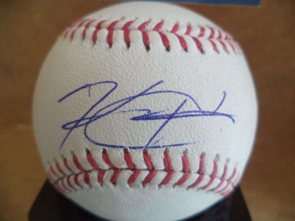 KYLE HOLDER NEW YORK YANKEES ROOKIE YEAR SIGNED ML BASEBALL BECKETT R03019