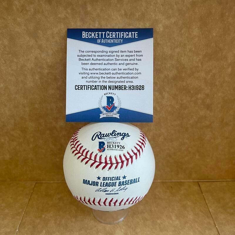 JOSE BERRIOS TORONTO BLUE JAYS SIGNED AUTOGRAPHED M.L. BASEBALL BAS H31926
