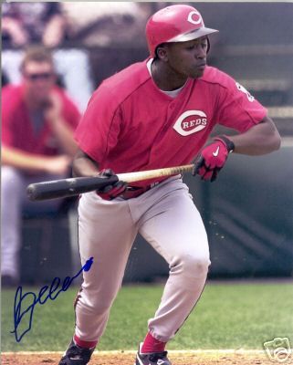 WILTON GUERRERO CINCINNATI REDS SIGNED 8X10 PHOTO W/COA