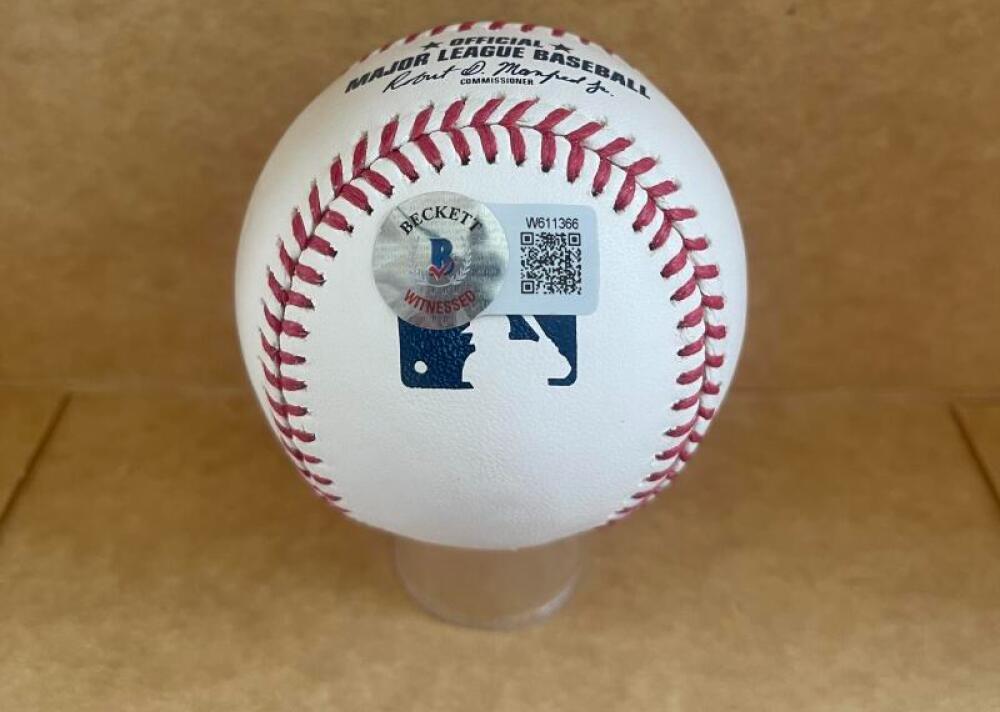 YENNIER CANO ORIOLES SIGNED AUTOGRAPHED M.L. BASEBALL BECKETT AUTH