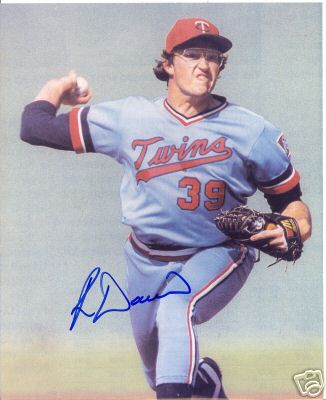 RON DAVIS MINNESOTA TWINS SIGNED 8X10 PHOTO W/COA