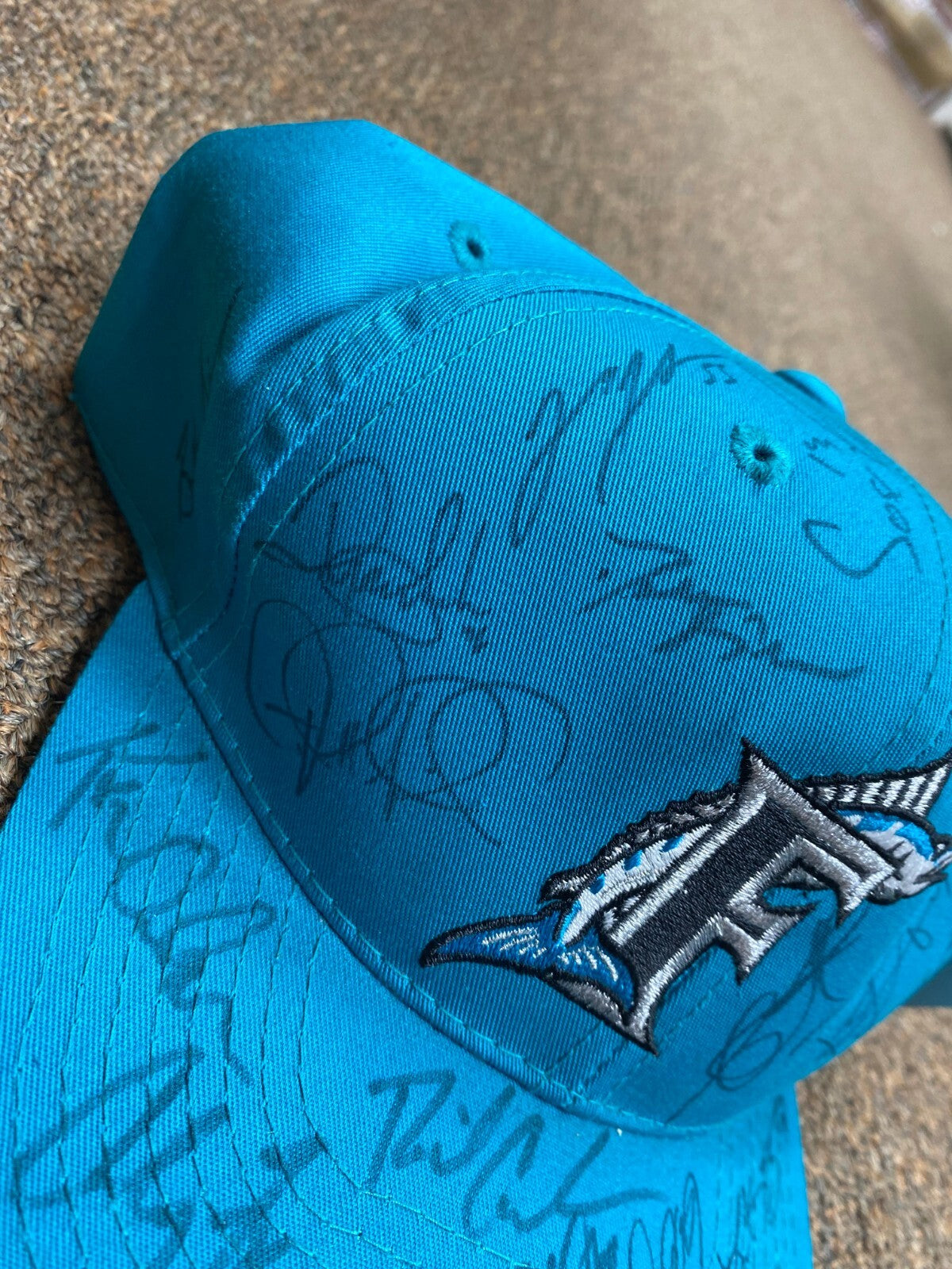 FLORIDA MARLINS TEAM SIGNED SNAPBACK HAT NOLASCO MILLER VOLSTAD JOHNSON MORE +++